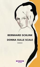 Donna sulle scale